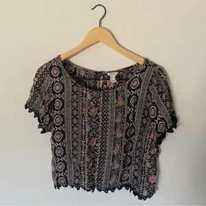 Forever 21 Black and Pink Patterned Blouse